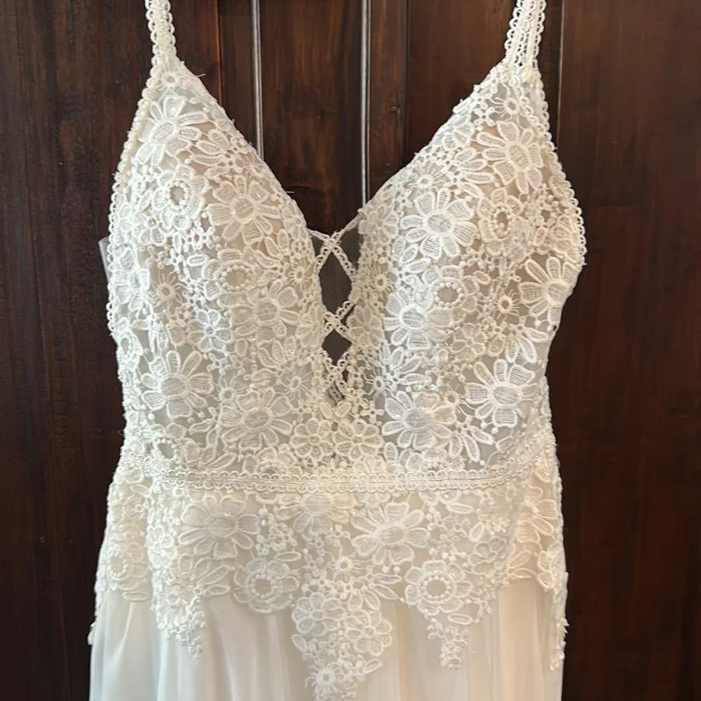 Rebecca Ingram Wedding Dress - Size 6 - Newly Dry Cleaned